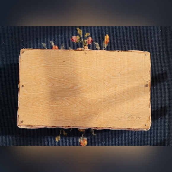 Small Pink Vintage Sewing Box - Picture 4 of 4